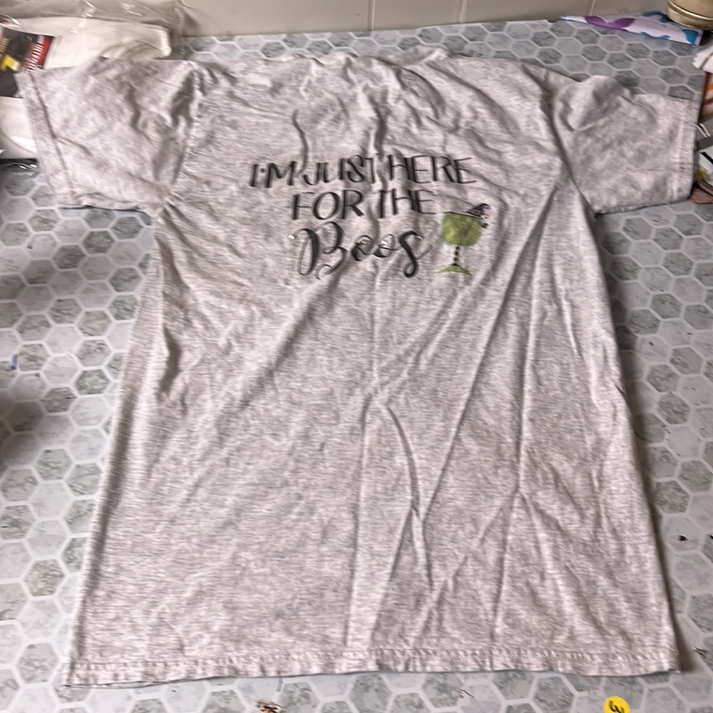 Fruit of the Loom Small Drink Up Witches Gray Short Sleeve Graphic T - Picture 7 of 7